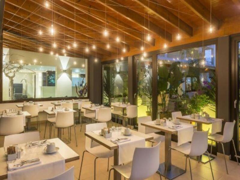 Tahiti Hotell Es Pujols Exteriör bild